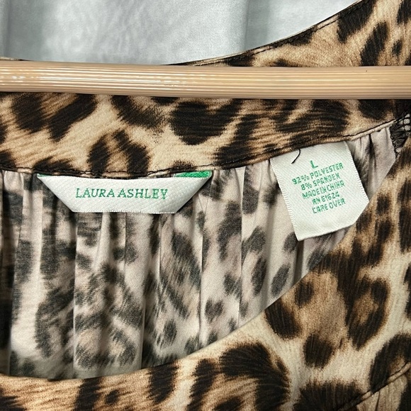 Laura Ashley Leopard Print Butterfly Sleeve Ruched Women's Top - Large - Picture 8 of 11